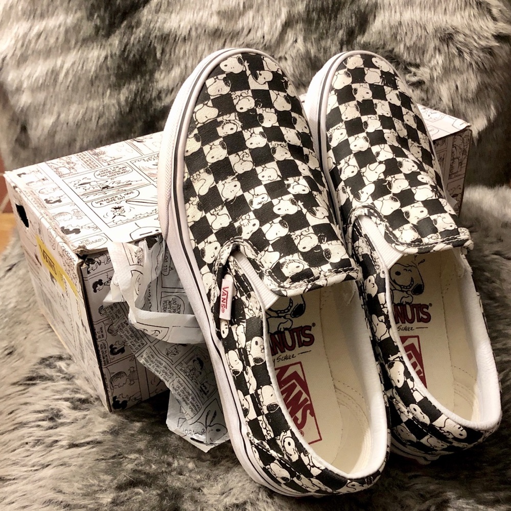Vans Peanuts Snoopy Checkerboard Slip-ons